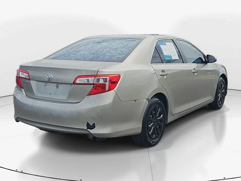 Used 2013 Toyota Camry FWD image 6