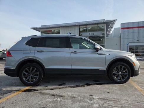 Used 2022 Volkswagen Tiguan SE image 8