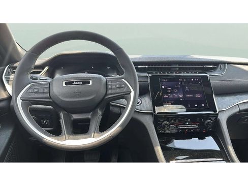 Used 2023 Jeep Grand Cherokee L Altitude AWD/4WD image 15