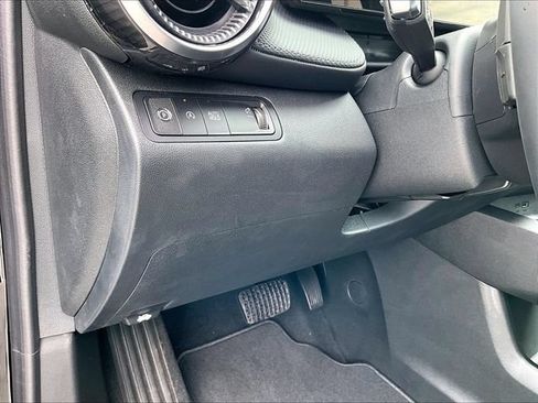 New 2027 Chevrolet Equinox LT w/ Convenience Package II FWD image 32