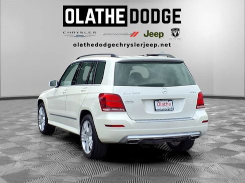 Used 2015 Mercedes-Benz GLK 350 4MATIC image 3