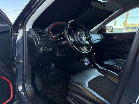 Used 2018 Jeep Compass Trailhawk w/ Navigation Group AWD/4WD image 38