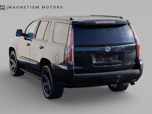 Used 2015 Cadillac Escalade Luxury AWD/4WD image 11