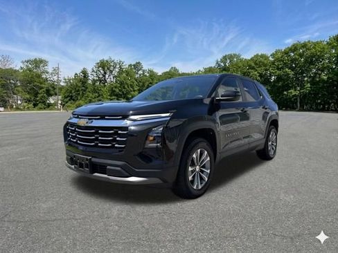 Used 2025 Chevrolet Equinox LT AWD/4WD image 4
