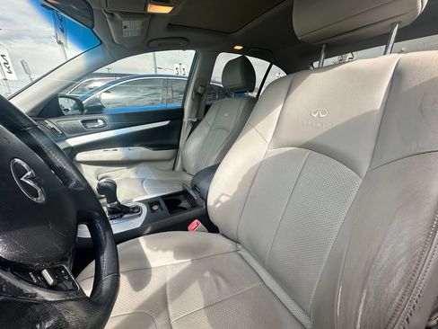 Used 2009 INFINITI G37 Journey RWD image 8