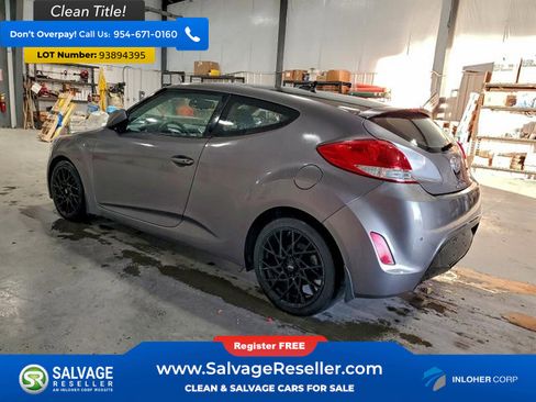 Used 2013 Hyundai Veloster w/ Style Pkg FWD image 3
