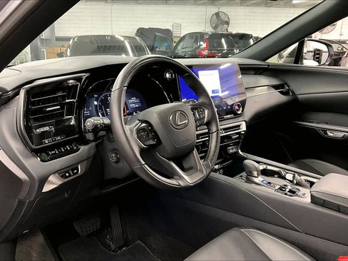 Used 2026 Lexus RX 350 Premium w/ Accessory Package (2T) FWD image 18
