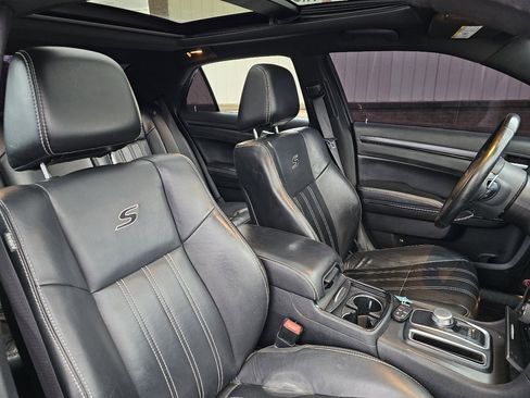 Used 2016 Chrysler 300 S w/ 300S Premium Group image 21