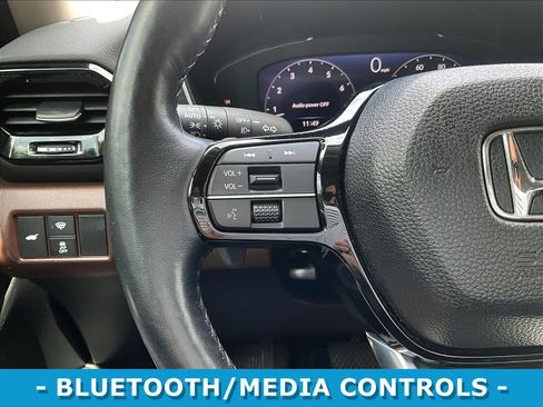 Used 2023 Honda Pilot Elite image 11