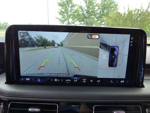 Used 2025 Lincoln Aviator AWD image 28