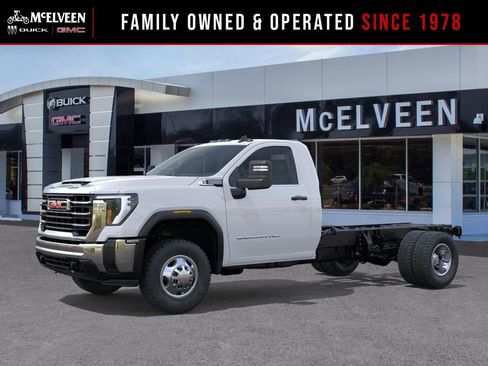 New 2026 GMC Sierra 3500 Pro w/ Convenience Package AWD/4WD image 2