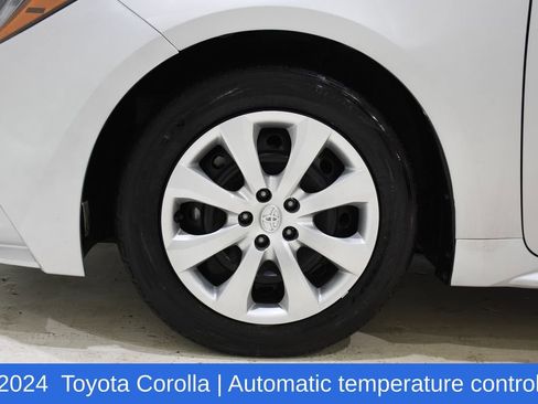 Used 2024 Toyota Corolla LE image 6