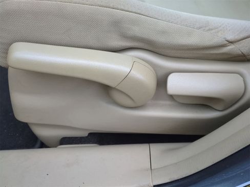 Used 2010 Honda CR-V EX image 18