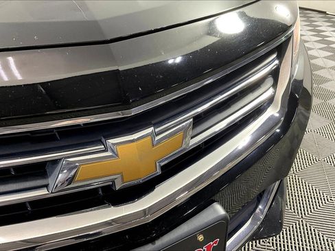Used 2019 Chevrolet Impala LT FWD image 32