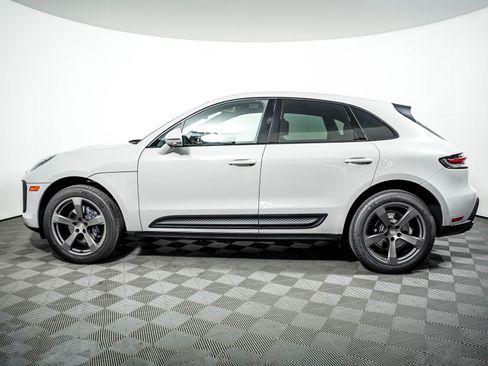Used 2026 Porsche Macan AWD/4WD image 2