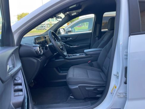 Used 2025 Chevrolet Equinox LT image 27