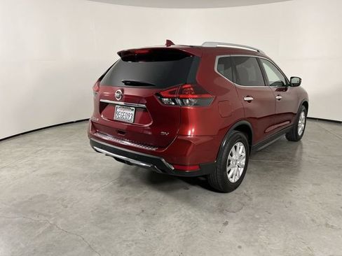 Used 2020 Nissan Rogue SV FWD image 8