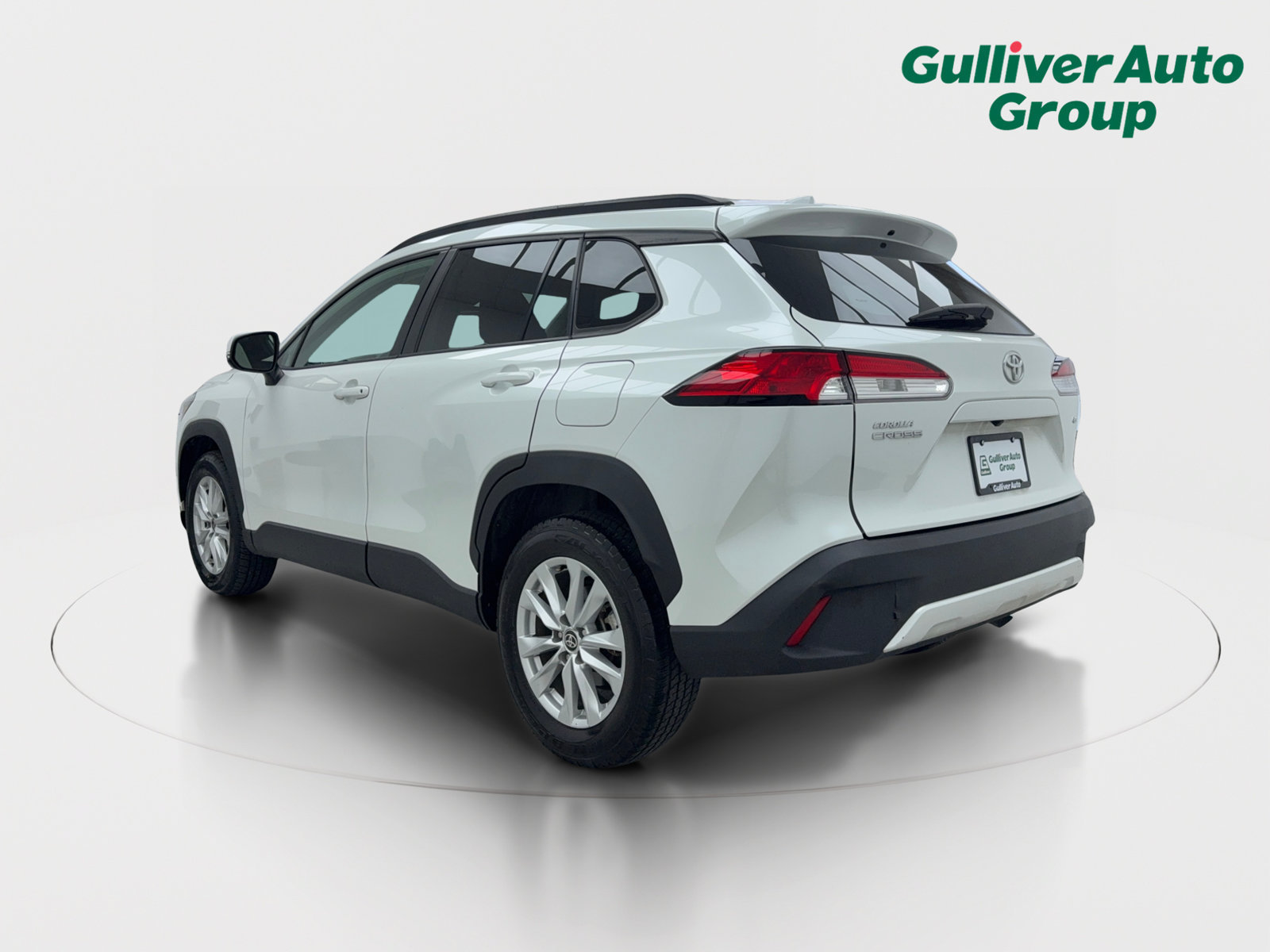 Used 2023 Toyota Corolla Cross LE FWD image 4