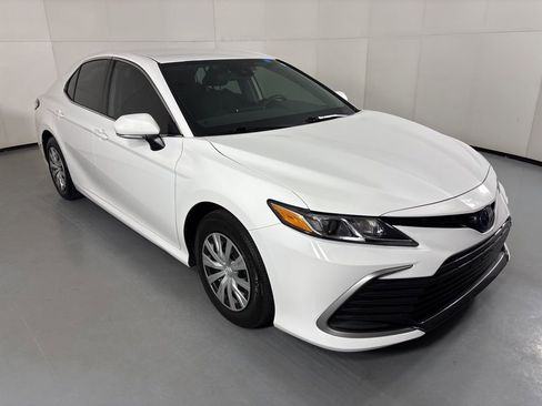 Used 2023 Toyota Camry LE FWD image 2