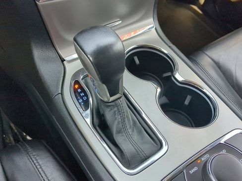 Used 2019 Jeep Grand Cherokee Limited AWD/4WD image 24