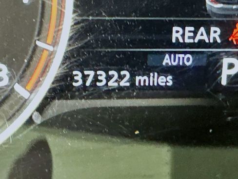 Used 2021 Nissan Rogue SV AWD/4WD image 35