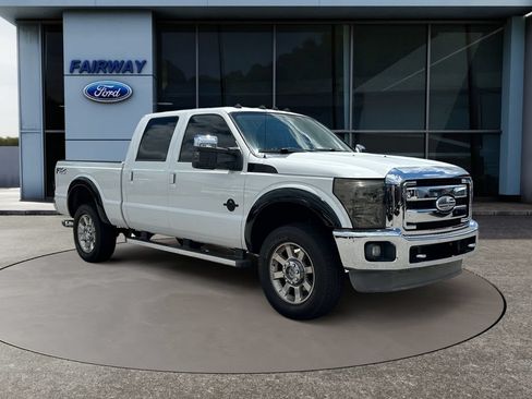 Used 2011 Ford F250 Lariat w/ Chrome Pkg AWD/4WD image 3