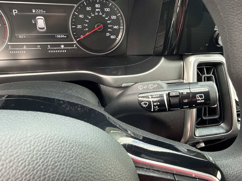 Used 2023 Kia Sorento LX FWD image 34