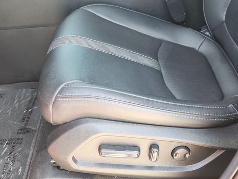 Used 2025 Honda Pilot EX-L image 23