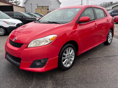Used 2010 Toyota Matrix FWD image 2