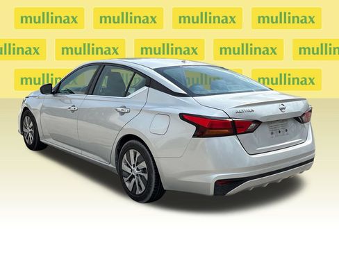 Used 2020 Nissan Altima 2.5 S FWD image 11