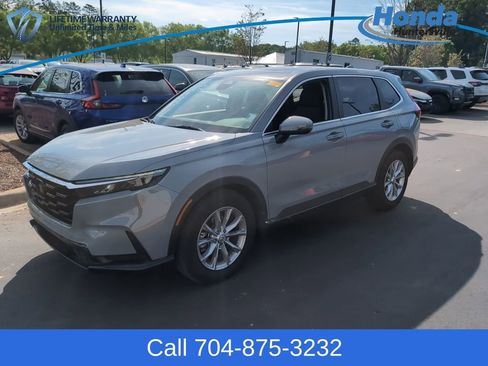 Used 2025 Honda CR-V EX image 3