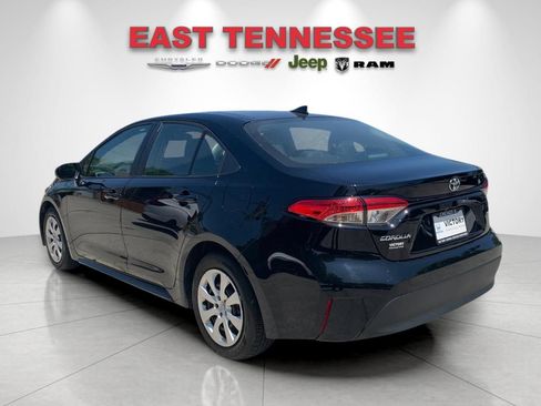 Used 2025 Toyota Corolla LE FWD image 4