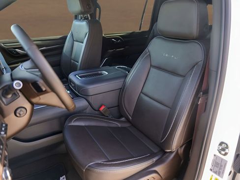 Used 2024 GMC Yukon XL Denali w/ Max Trailering Package AWD/4WD image 7