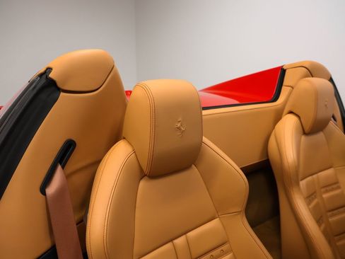 Certified 2013 Ferrari 458 Spider RWD image 20