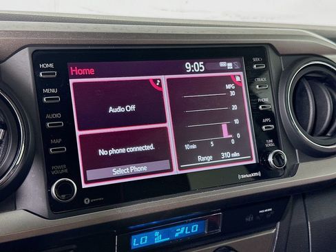 Used 2022 Toyota Tacoma SR5 w/ Technology Package image 25