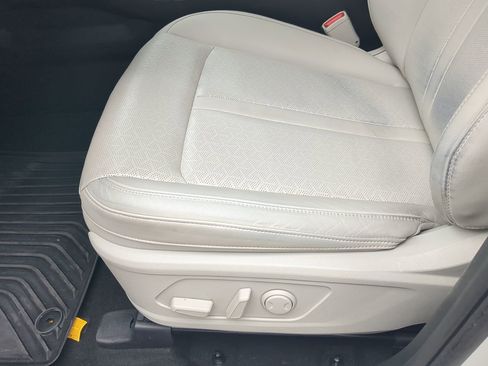 Used 2023 Kia Sorento EX image 19