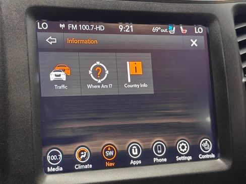 Used 2020 Jeep Cherokee Trailhawk AWD/4WD image 40