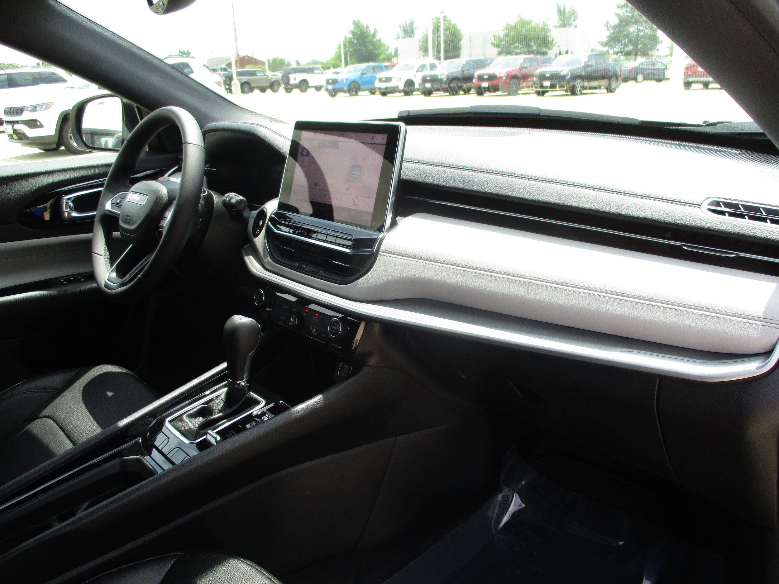 Used 2024 Jeep Compass Limited w/ Elite Group AWD/4WD image 41