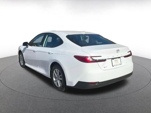 Used 2025 Toyota Camry LE image 11
