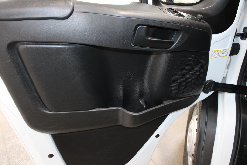 Used 2025 RAM ProMaster 2500 w/ Convenience Group FWD image 23