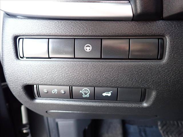 Used 2024 Nissan Rogue SV w/ SV Premium Package FWD image 17
