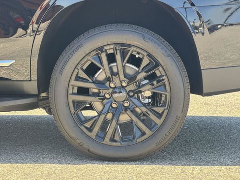 New 2026 GMC Yukon Elevation w/ Elevation Premium Package AWD/4WD image 32