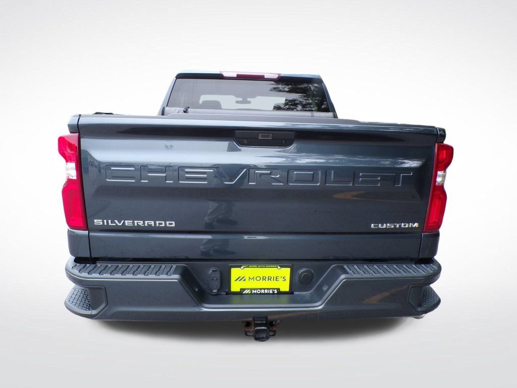 Used 2020 Chevrolet Silverado 1500 Custom w/ Custom Value Package AWD/4WD image 5