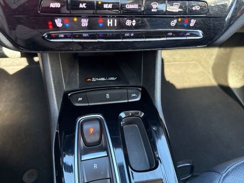 Used 2022 Chevrolet Bolt EUV Premier w/ Launch Edition image 22