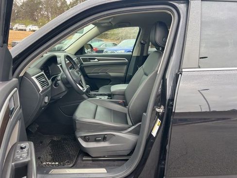 Used 2023 Volkswagen Atlas SE image 19