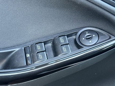 Used 2016 Ford Focus Titanium image 13