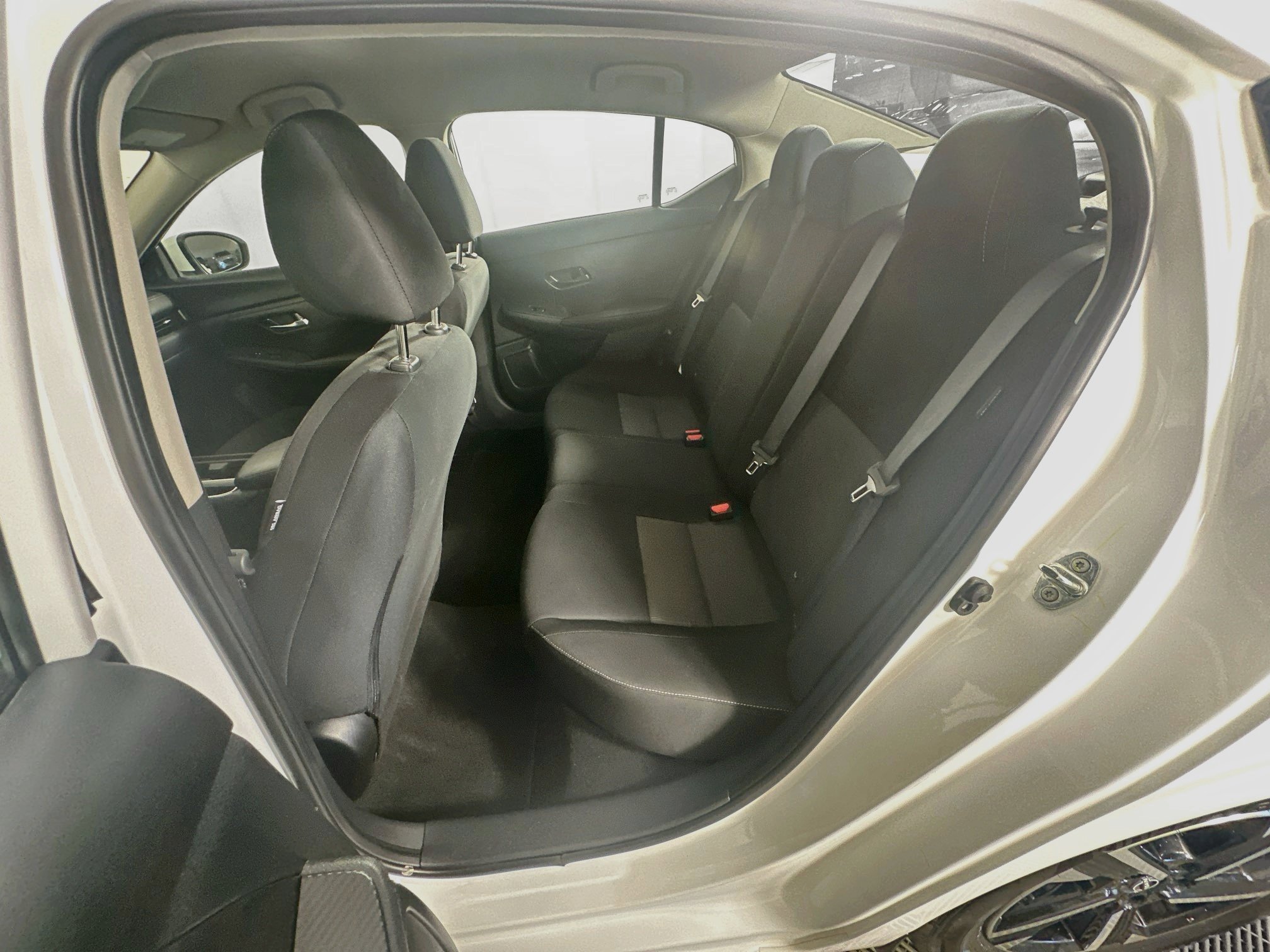 Used 2025 Nissan Sentra SV FWD image 26