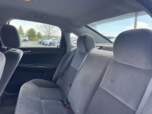 Used 2016 Chevrolet Impala LT FWD image 17