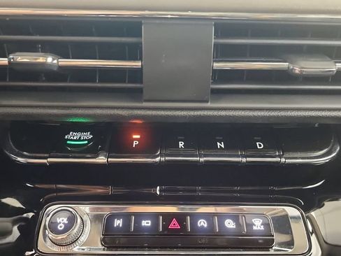 Used 2023 Lincoln Corsair AWD w/ Equipment Group 101A image 28