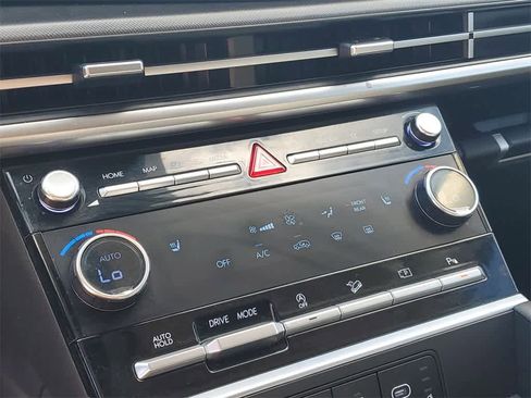 Used 2025 Hyundai Santa Fe SEL image 28